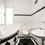 Ξενοδοχείο Munique Frankfurt 3*