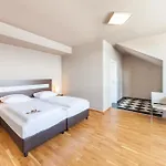 Ξενοδοχείο Munique Frankfurt 3*