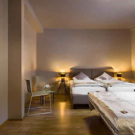 Отель Munique Frankfurt