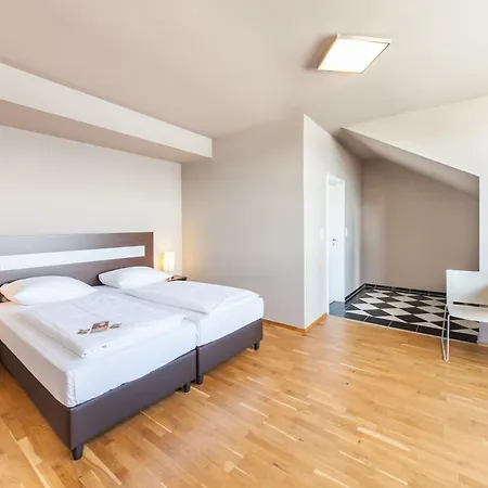 Hotel Munique Frankfurt 3*