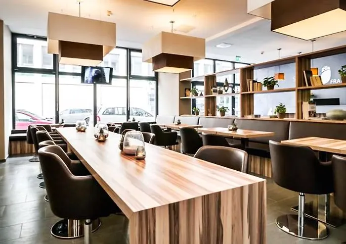 Hotel Munique Frankfurt 3*